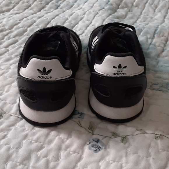 Adidas - Picture 4 of 4